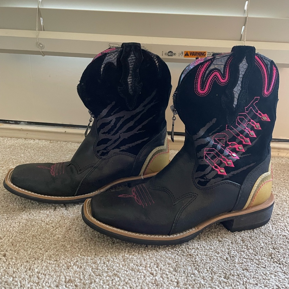 Women’s Ariat Western Cowboy Boots Size 6.5